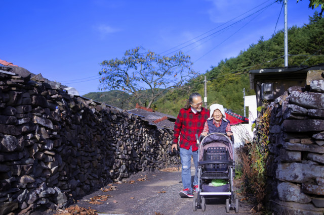 5. 우수상-이희순(어머니와의 데이트).jpg